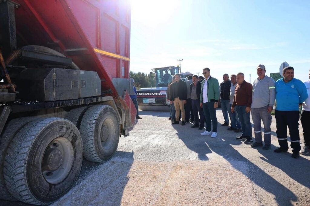 Silifke Belediyesi Asfalt Calismalarina Hiz Kesmeden Devam Ediyor