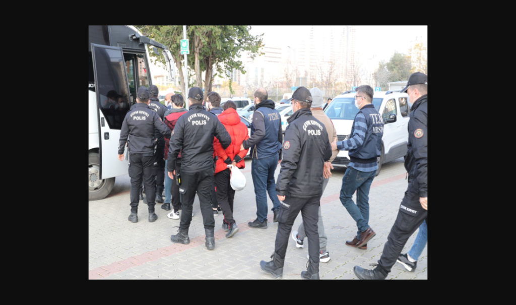 r10farabi 16 1100x650