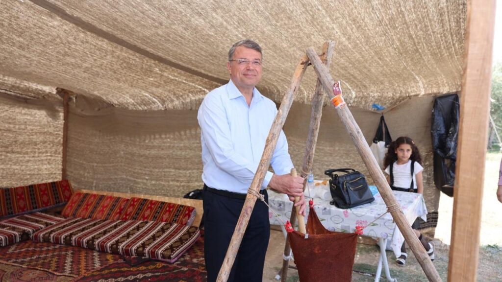 BASKAN TURGUT TULUKTA AYRAN YAYDI