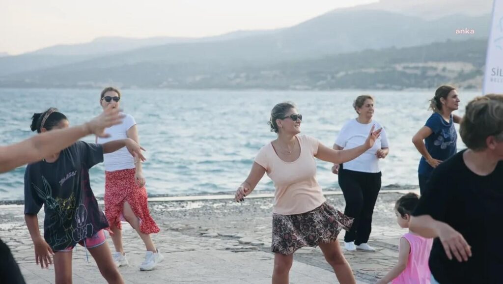 SILIFKE BELEDIYESINDEN ZUMBA ETKINLIGI