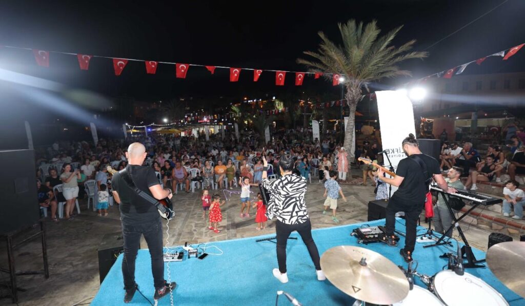 SILIFKEDE MINI YAZ KONSERLERI DEVAM EDIYOR