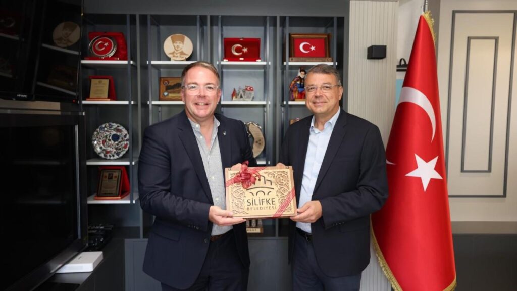 KARDES SEHIR ALMANYA HASSLOCHTAN SILIFKEYE ZIYARET