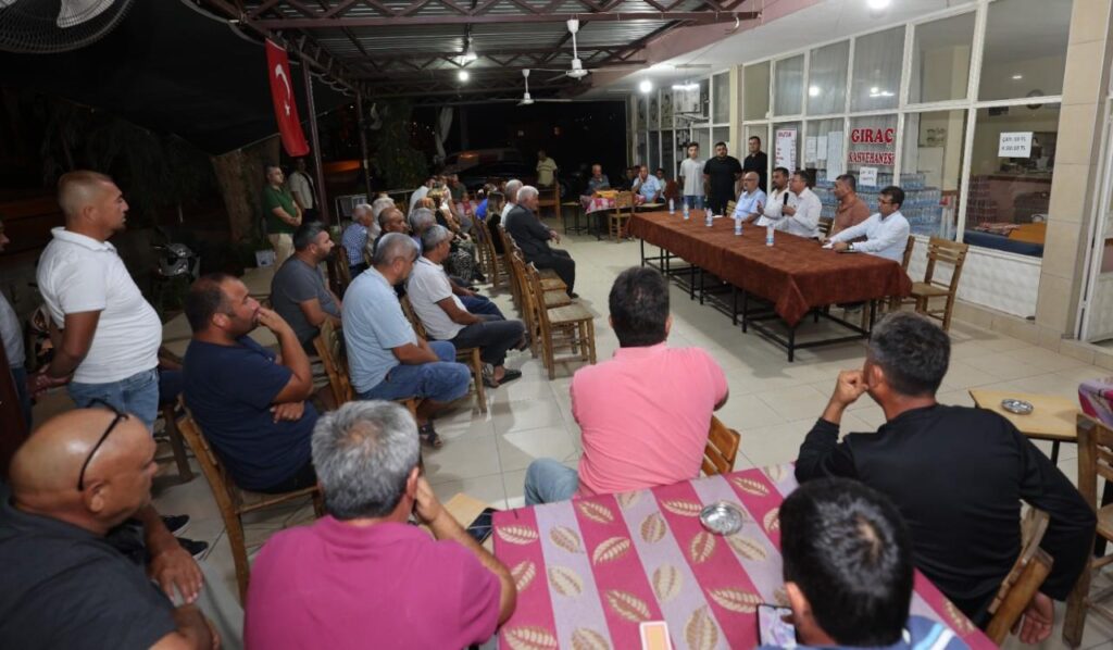 BASKAN TURGUT GUNDUZ ESNAF AKSAM KAHVEHANE ZIYARETINDE