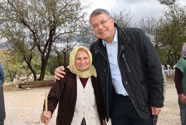BASKAN TURGUT CAMLIBELDE ILGIYLE KARSILANDI