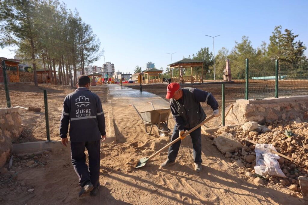 SILIFKE BELEDIYESI KENTIN HER NOKTASINDA CALISIYOR