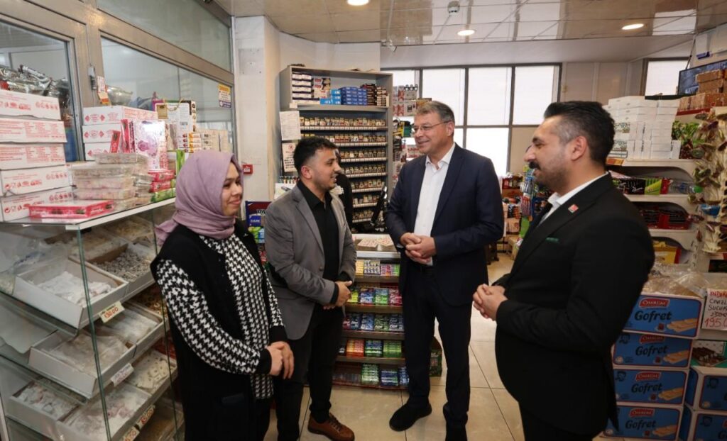 BASKAN TURGUTTAN ESENTEPE ESNAFINA ZIYARET