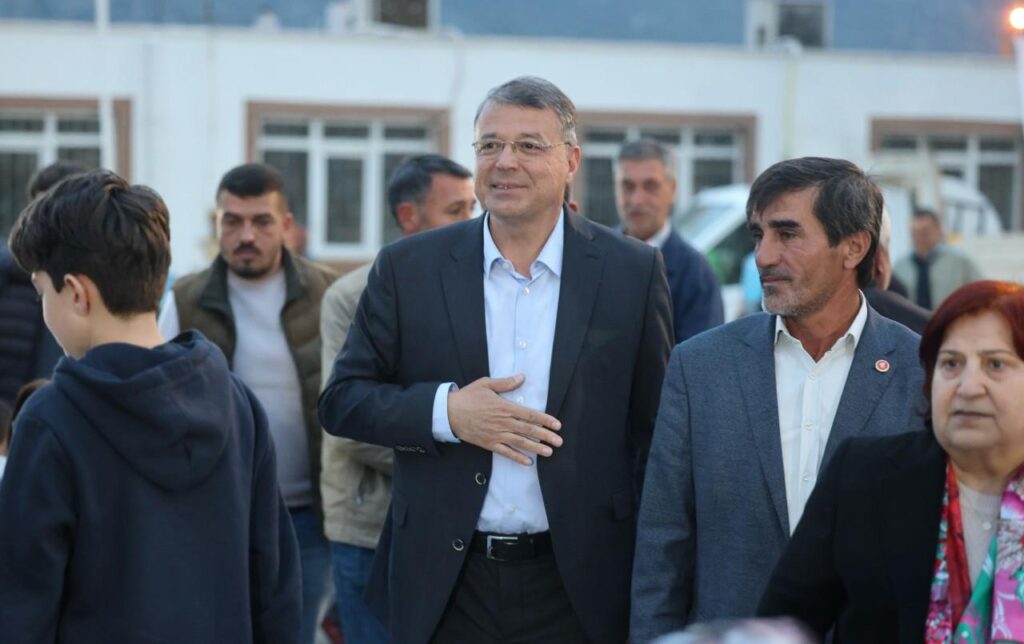 BASKAN TURGUT AKDERELILERLE IFTAR SOFRASINDA BULUSTU