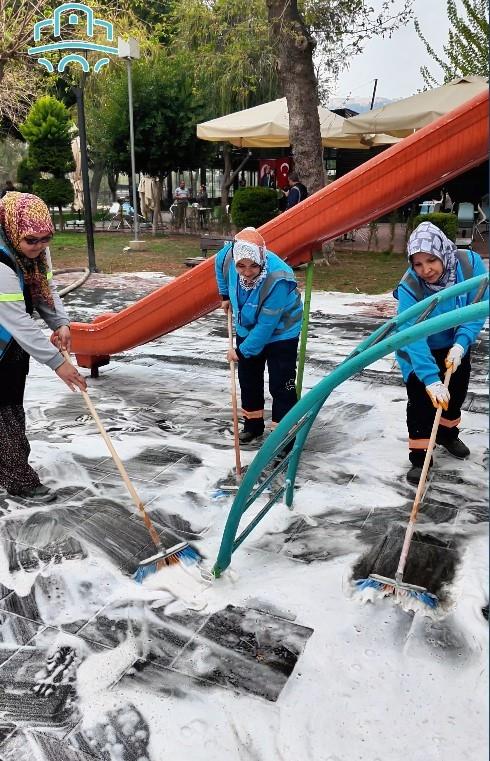 SILIFKE BELEDIYESINDEN BAYRAM TEMIZLIGI