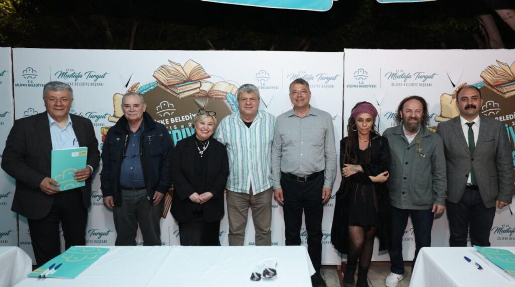 SILIFKEDE EDEBIYAT RUZGARI ESMEYE DEVAM EDIYOR