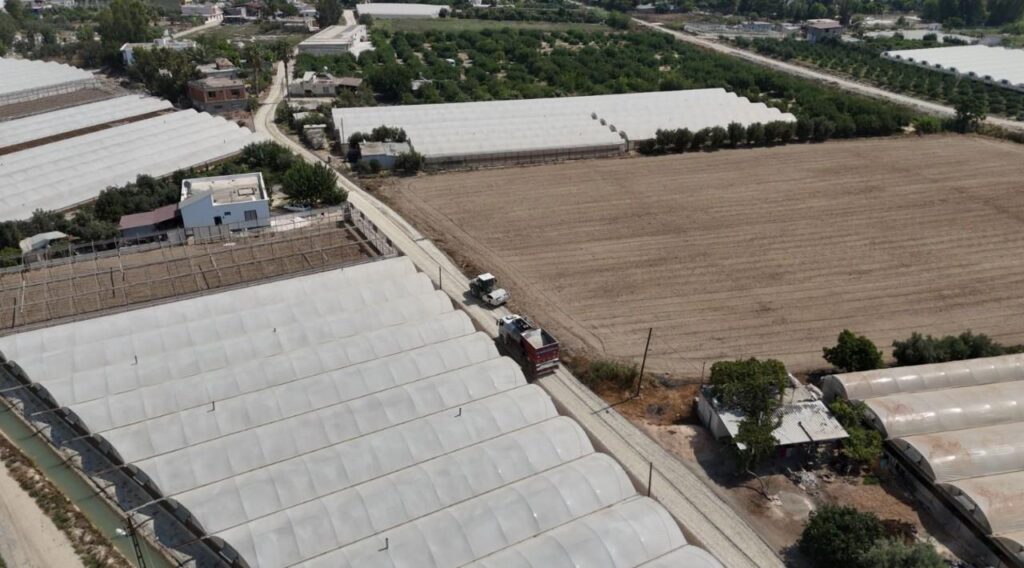 Silifke Belediyesinden Arkum Mahallesine 4 Kilometrelik Soguk Asfalt Tozlu Yollar