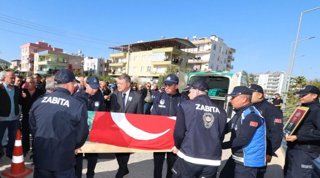 Silifkenin Eski Belediye Baskani Cahit Paker Son Yolculuguna Ugurlandi