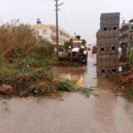 Silifke Belediyesi Asiri Yagis Alan Bolgelerde Calismalarini Surduruyor
