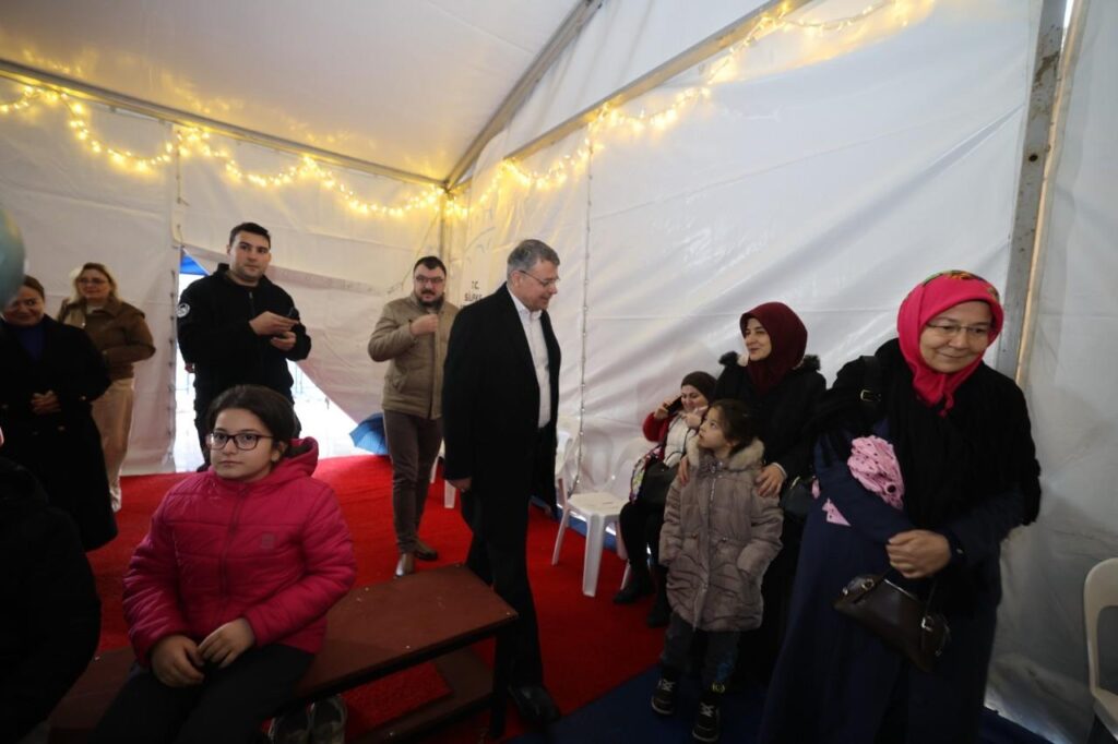 Silifke Belediye Baskani Dr Mustafa Turgut Buz Pistini Ziyaret Etti